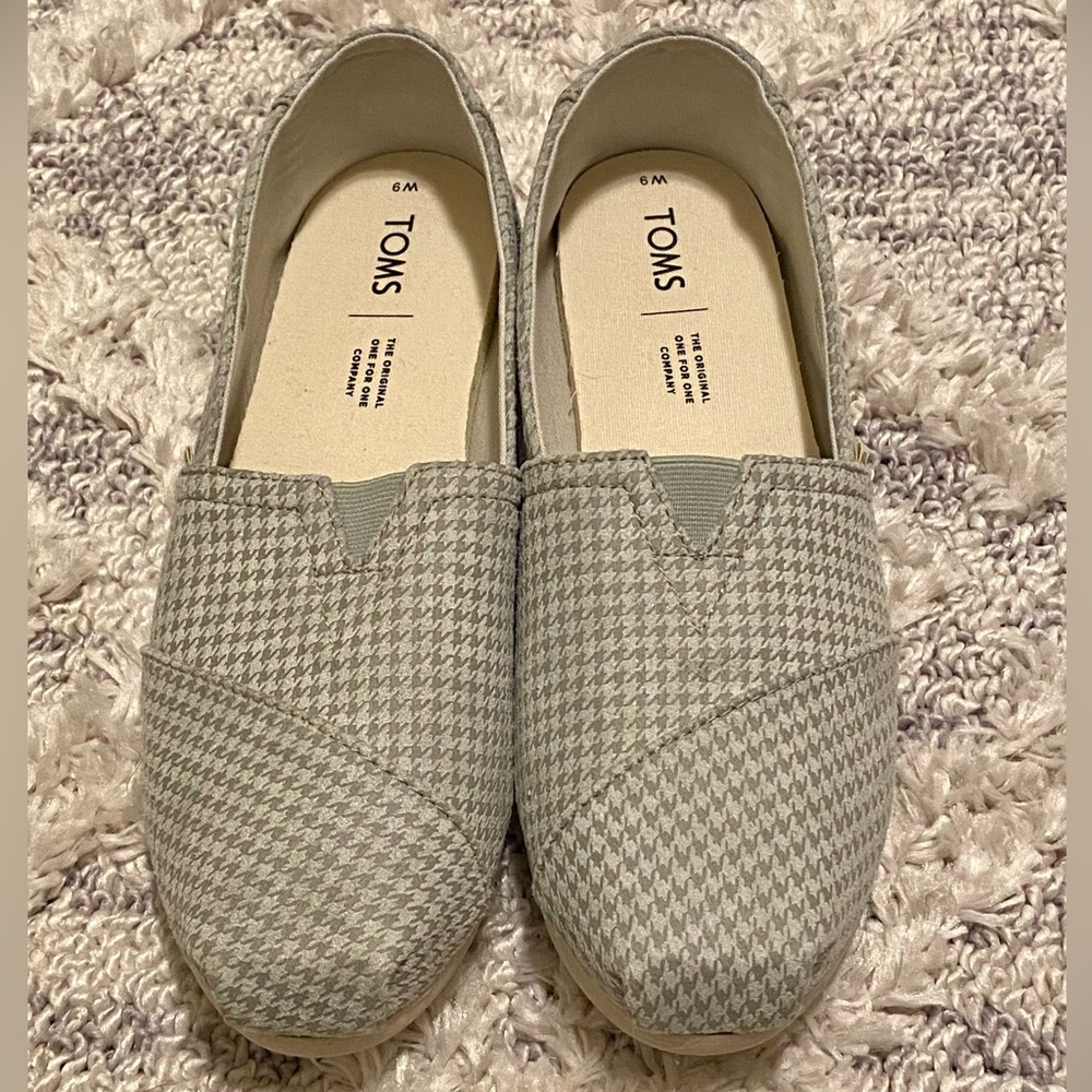 TOMS NWOB Womens 9 Baby Blue Mini Houndstooth Slip On Flat Comfort Shoes